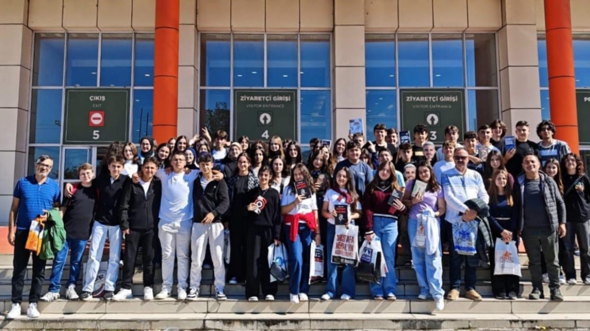 ÖĞRENCİLERİMİZ SAMSUN TÜYAP KİTAP FUARINDA